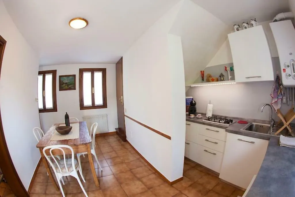 Villa La Casa In Piazza Colonna Montebelluna 0*,